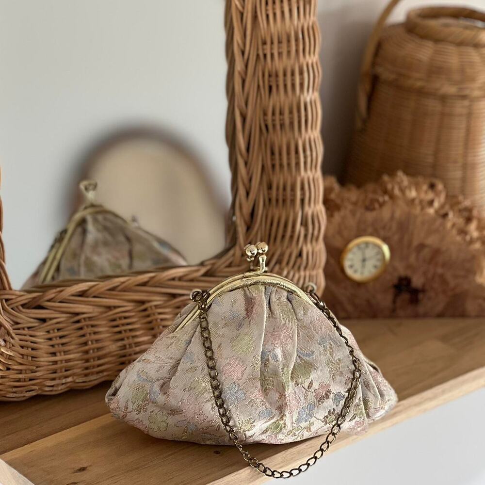 Women's Clutch Evening Bag Floral Cream Brocade Gold Clasp Vintage